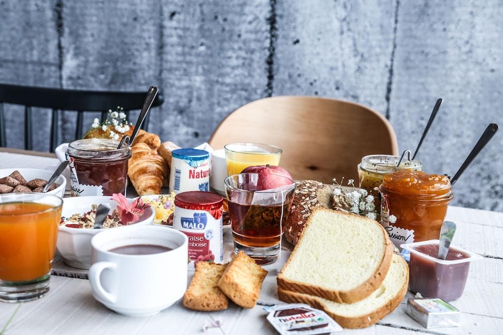 B&B Hotel Niort Marais Poitevin Est Екстериор снимка