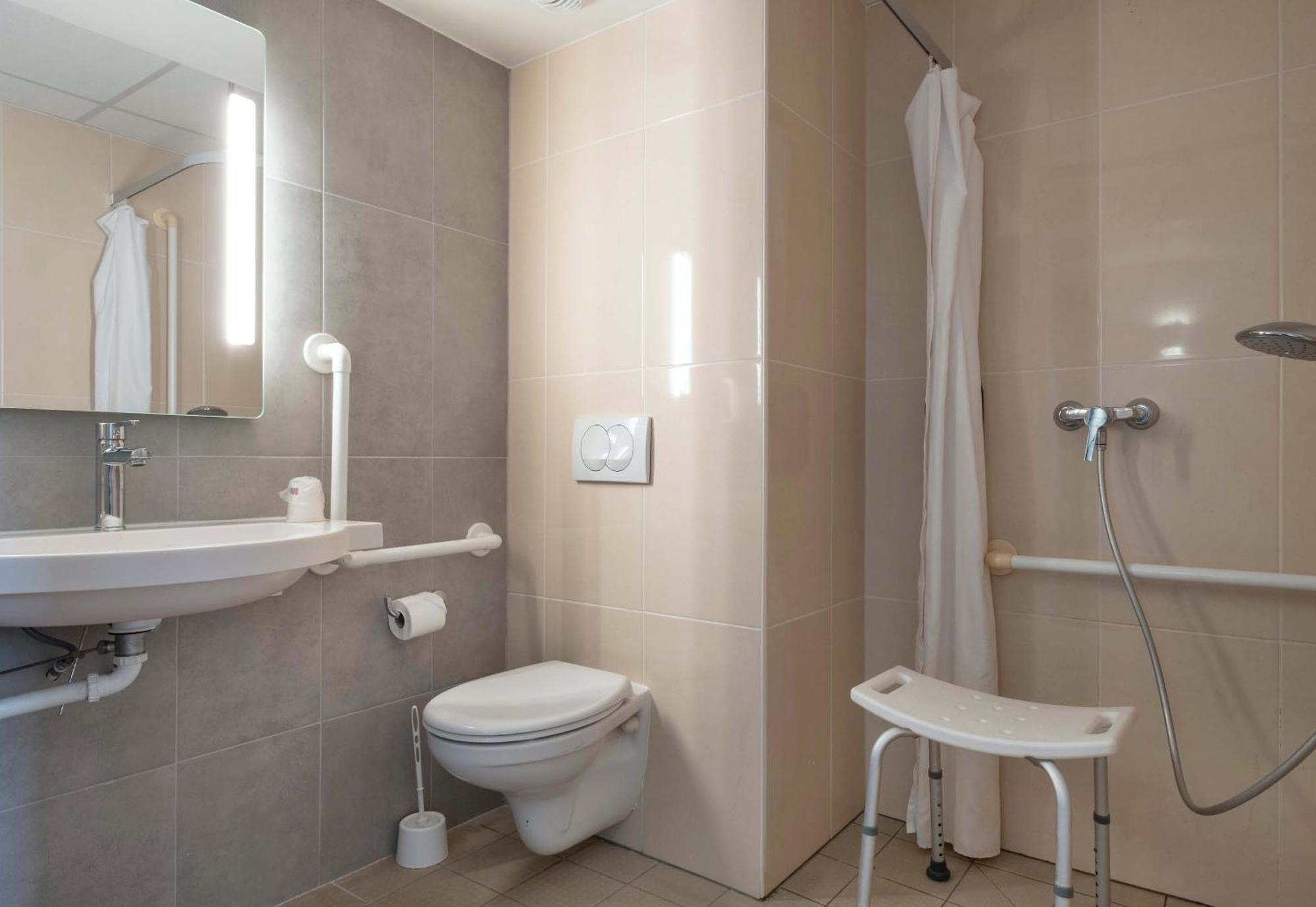 B&B Hotel Niort Marais Poitevin Est Екстериор снимка
