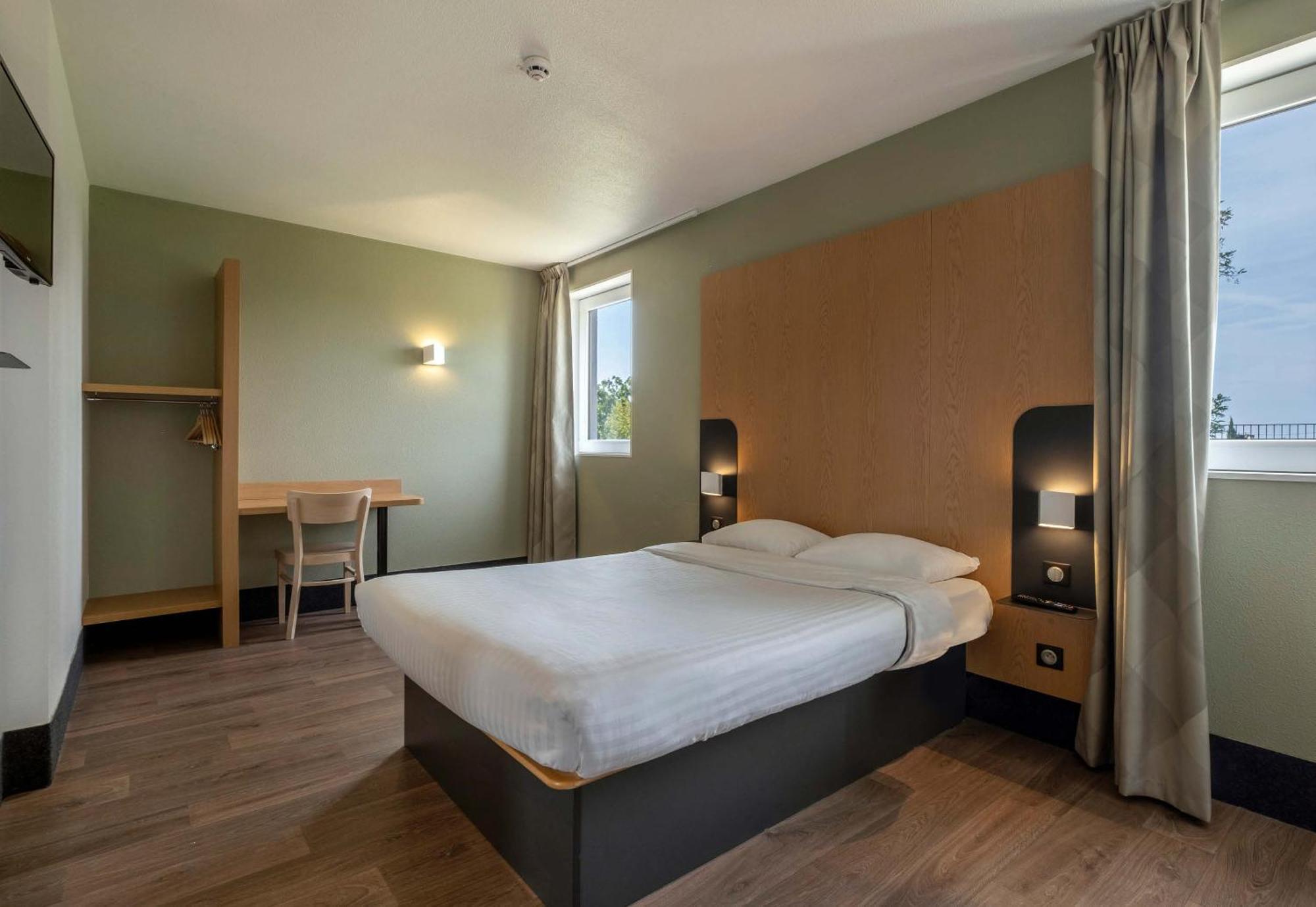 B&B Hotel Niort Marais Poitevin Est Екстериор снимка