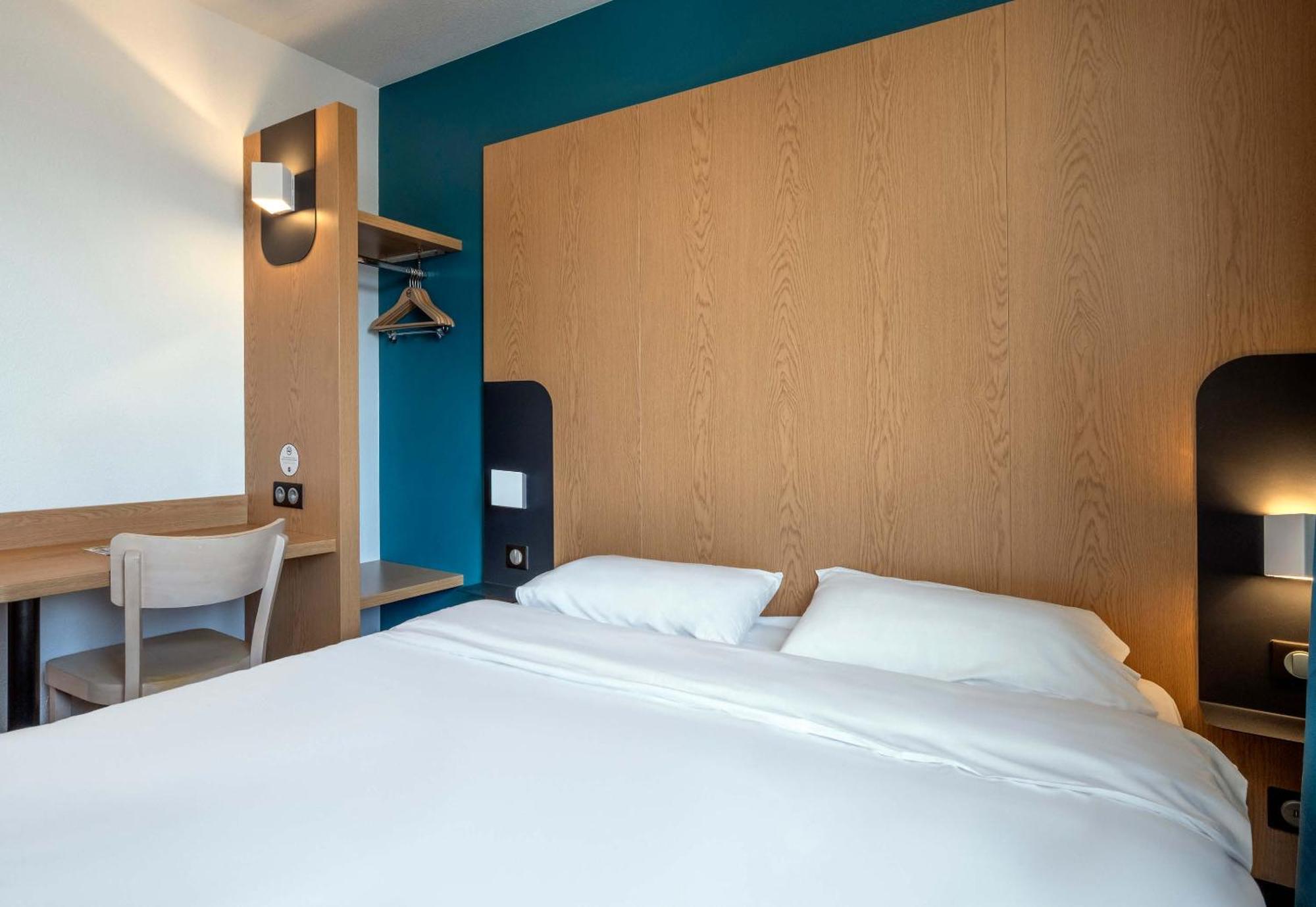 B&B Hotel Niort Marais Poitevin Est Екстериор снимка