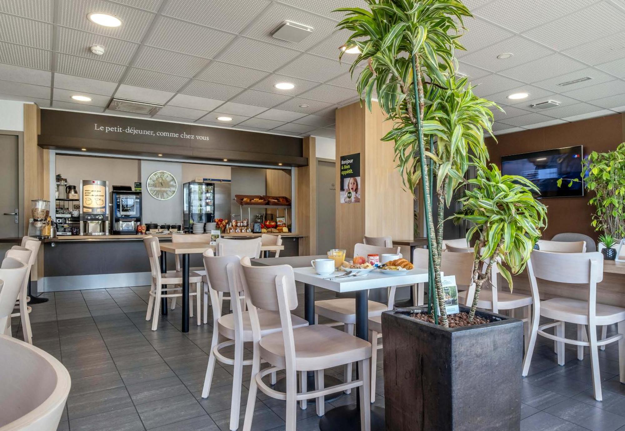B&B Hotel Niort Marais Poitevin Est Екстериор снимка