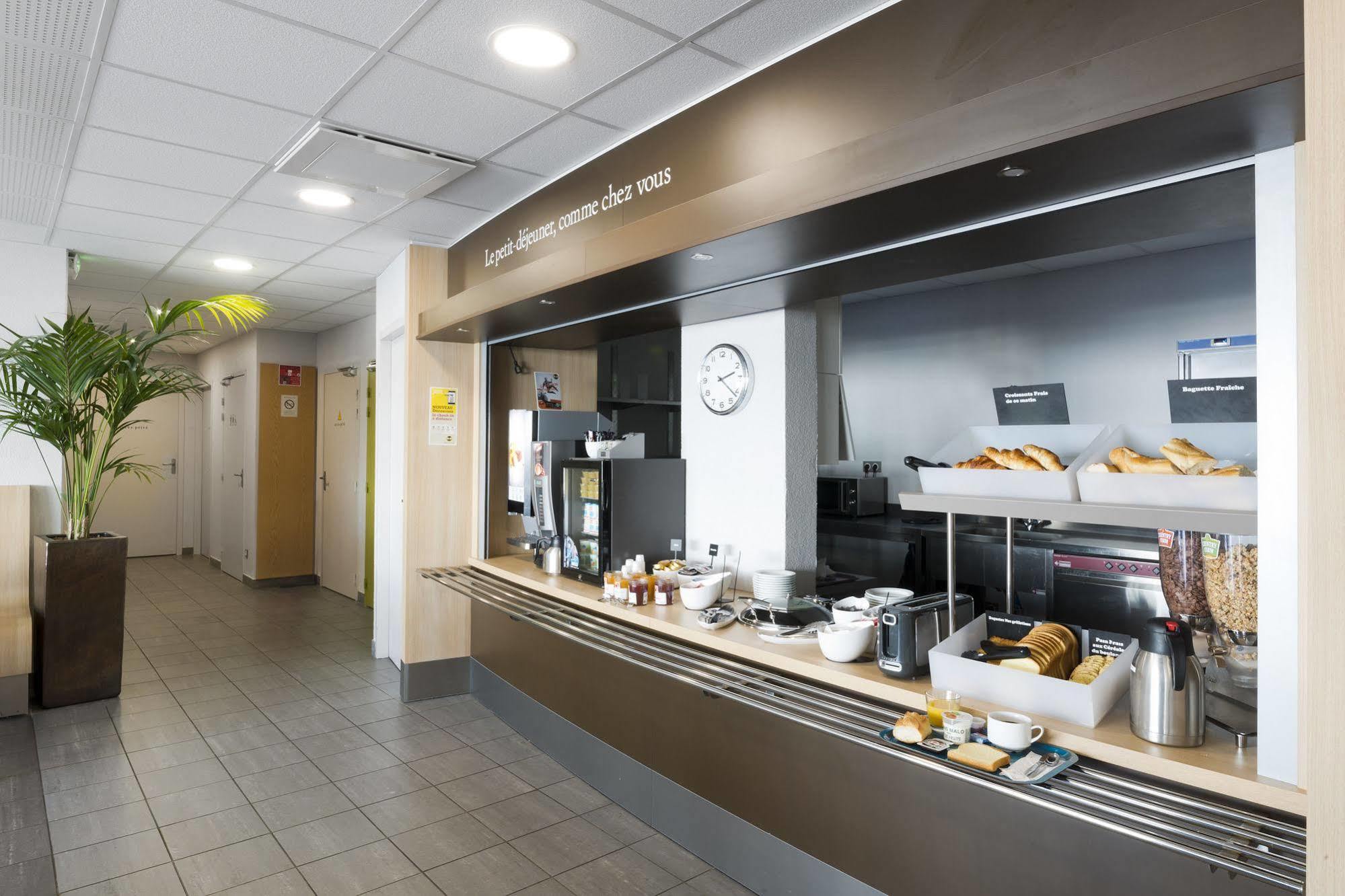 B&B Hotel Niort Marais Poitevin Est Екстериор снимка
